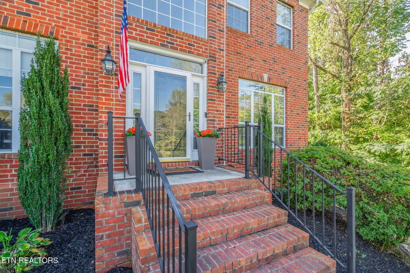9414 Mill Sound Dr, Strawberry Plains, TN 37871