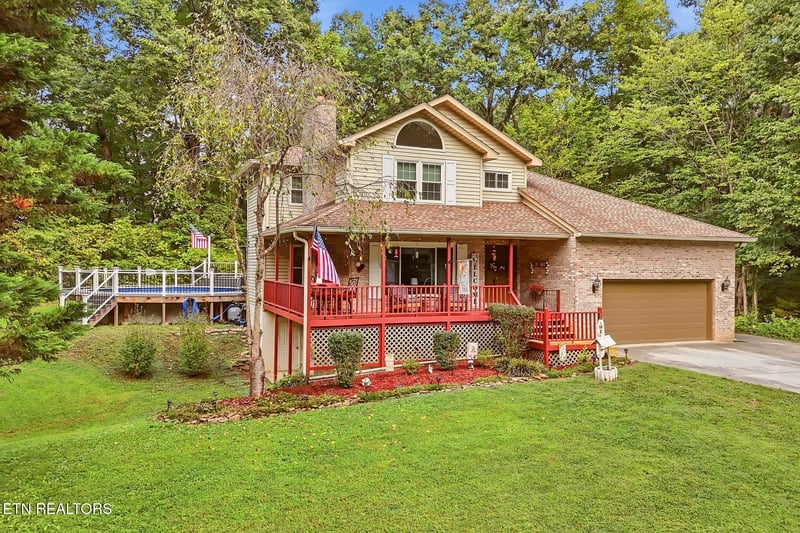 9417 Jim Loy Dr, Strawberry Plains, TN 37871