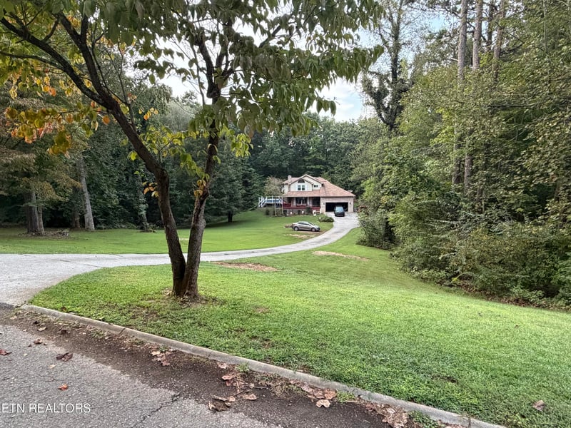 9417 Jim Loy Dr, Strawberry Plains, TN 37871