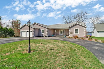 9419 Cherokee Tr, Crossville, TN 38572