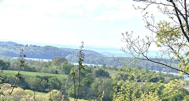 942 Eagles Nest, Loudon, TN 37774