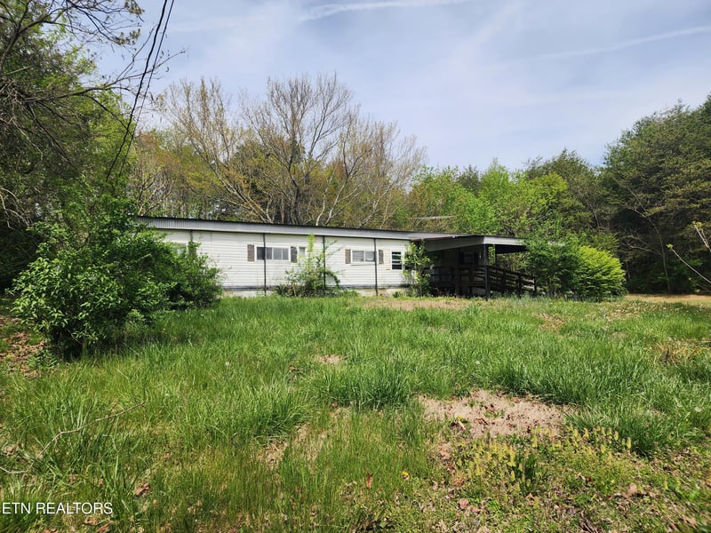 942 Honeysuckle Rd, Maryville, TN 37801