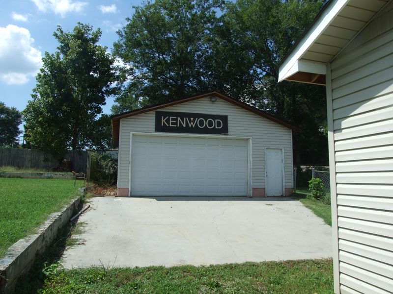 942 Mulberry St, Loudon, TN 37774