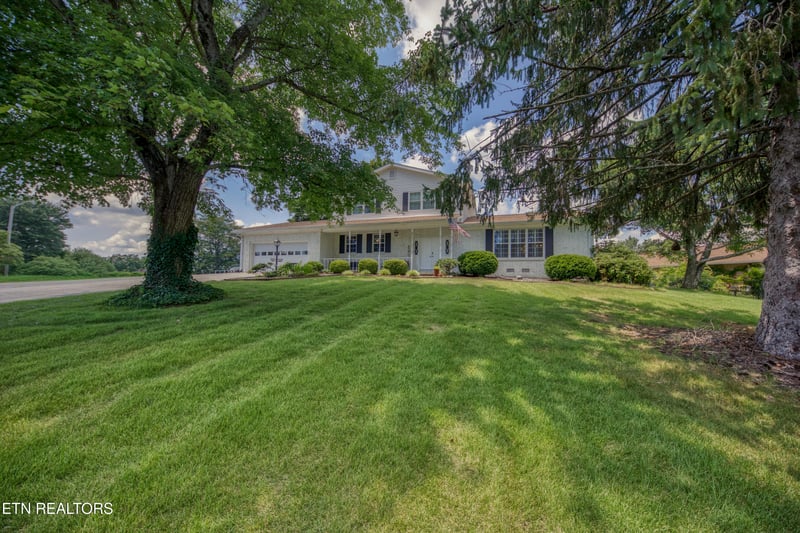 942 Radnor Rd, Maryville, TN 37804