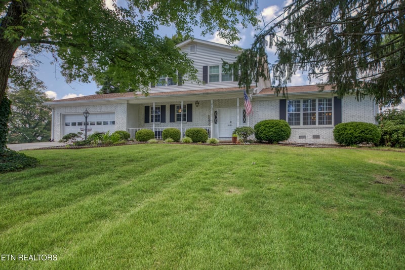 942 Radnor Rd, Maryville, TN 37804