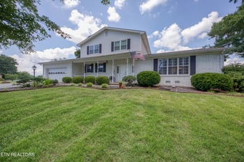 942 Radnor Rd, Maryville, TN 37804
