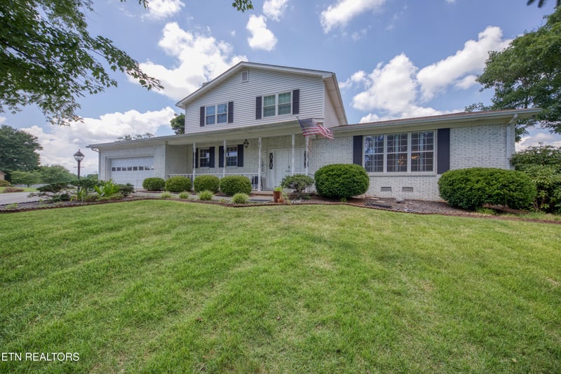 942 Radnor Rd, Maryville, TN 37804