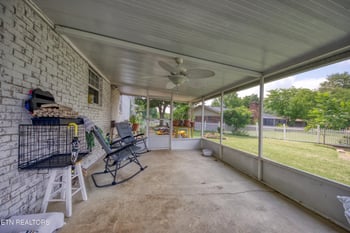 942 Radnor Rd, Maryville, TN 37804