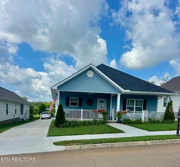 942 Stratford Ave, Sweetwater, TN 37874