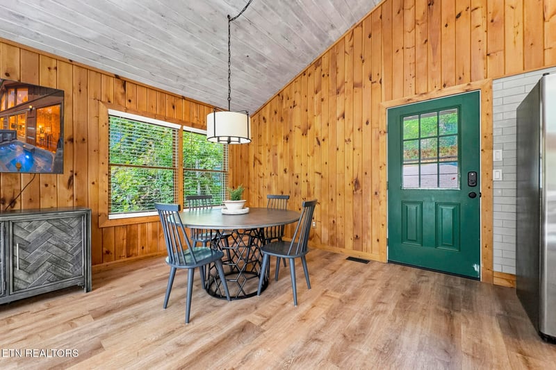 942 Vixen Rn, Gatlinburg, TN 37738