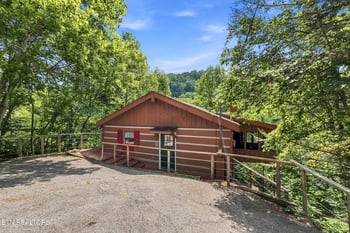 942 Vixen Rn, Gatlinburg, TN 37738
