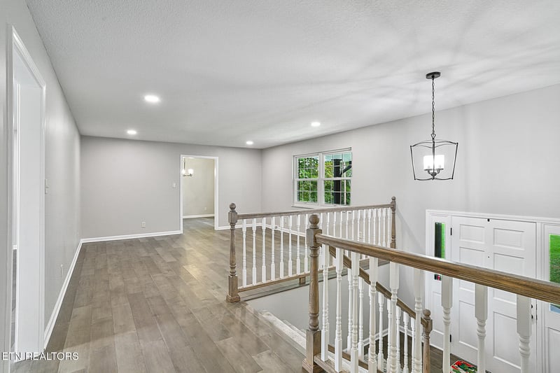 9422 Johnson Rd, Strawberry Plains, TN 37871