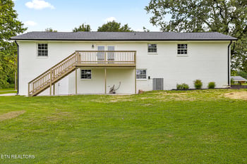 9422 Johnson Rd, Strawberry Plains, TN 37871