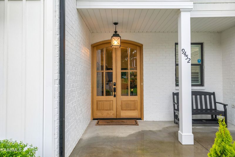 9452 Gladiator Ln, Knoxville, TN 37922