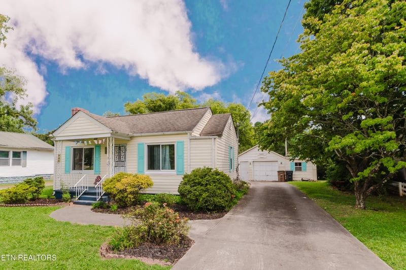 946 E Moody Ave, Knoxville, TN 37920