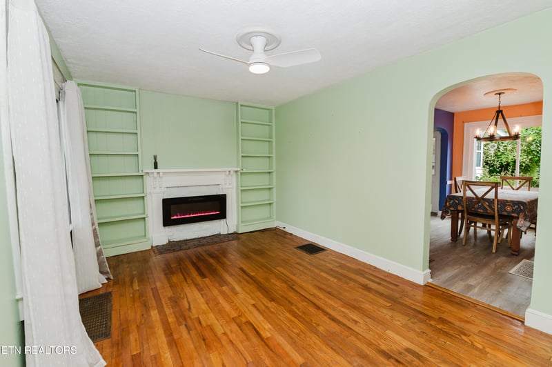 946 E Moody Ave, Knoxville, TN 37920