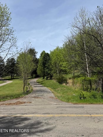 947 N Old Grey Ridge Rd, Maryville, TN 37801