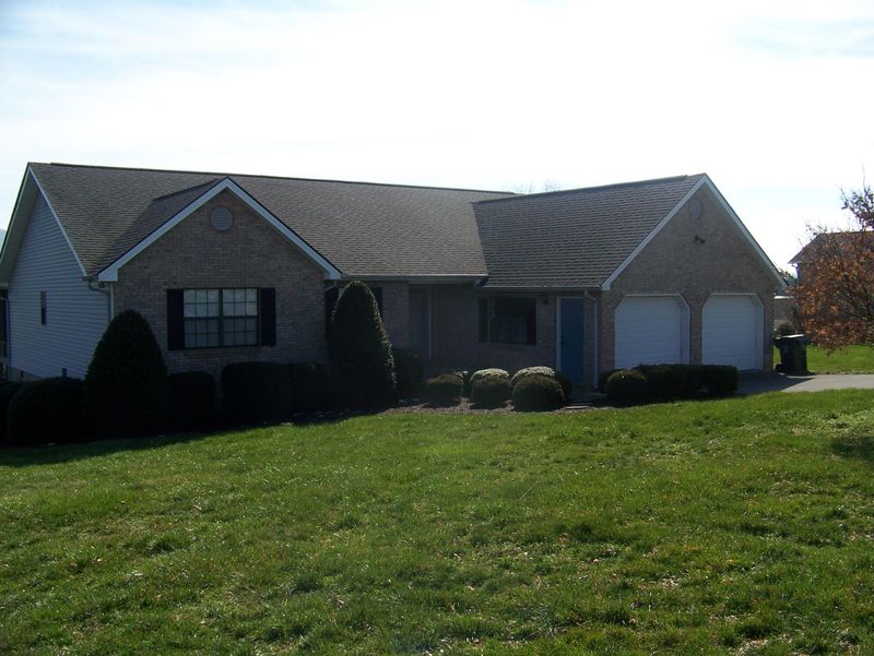 949 Otha Ln, Walland, TN 37886