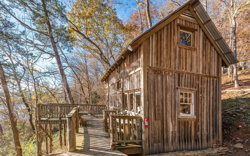 949 River Rd, Kodak, TN 37764