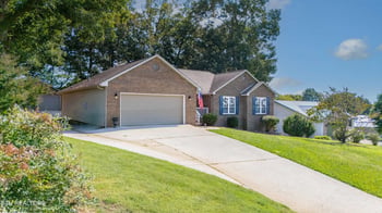 950 Dunkirk Dr, Maryville, TN 37801