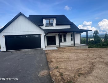 950 Elb Private Dr, Huntsville, TN 37756