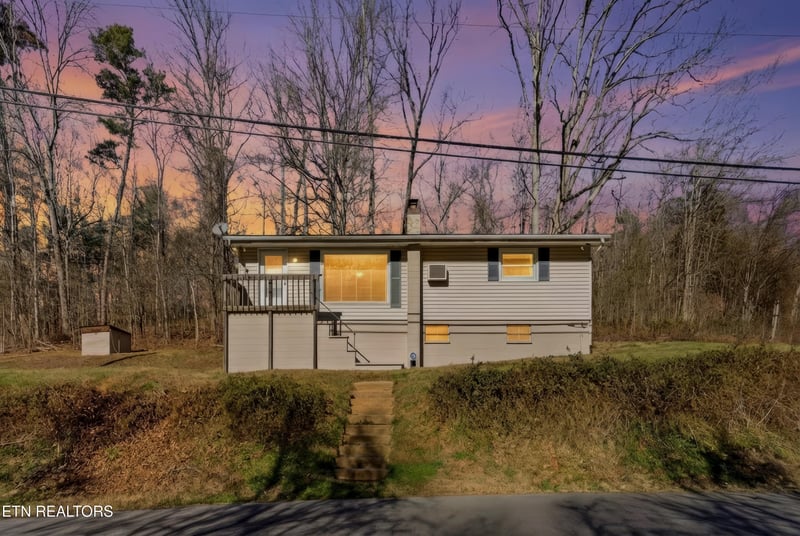 950 Indian Gap Rd, Sevierville, TN 37876