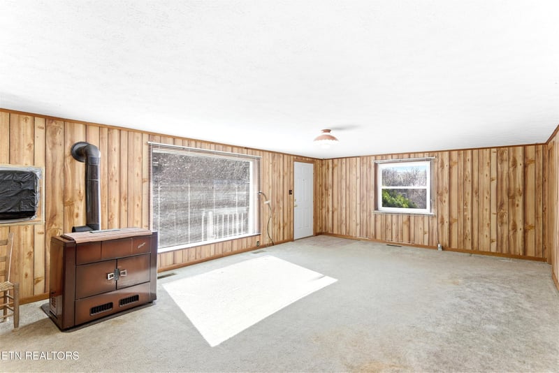 950 Indian Gap Rd, Sevierville, TN 37876
