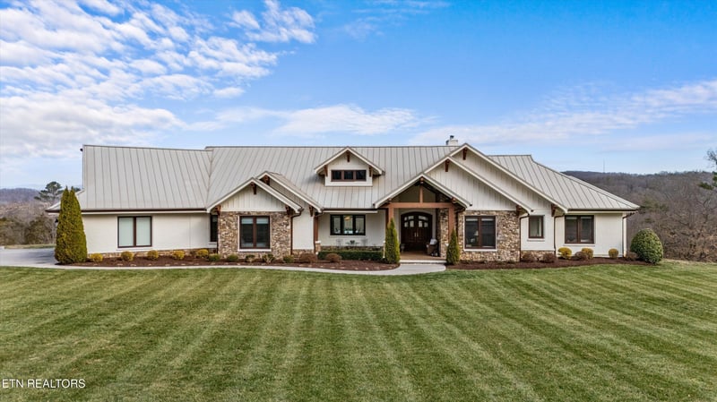 950 N White Wing North Rd, Lenoir City, TN 37771