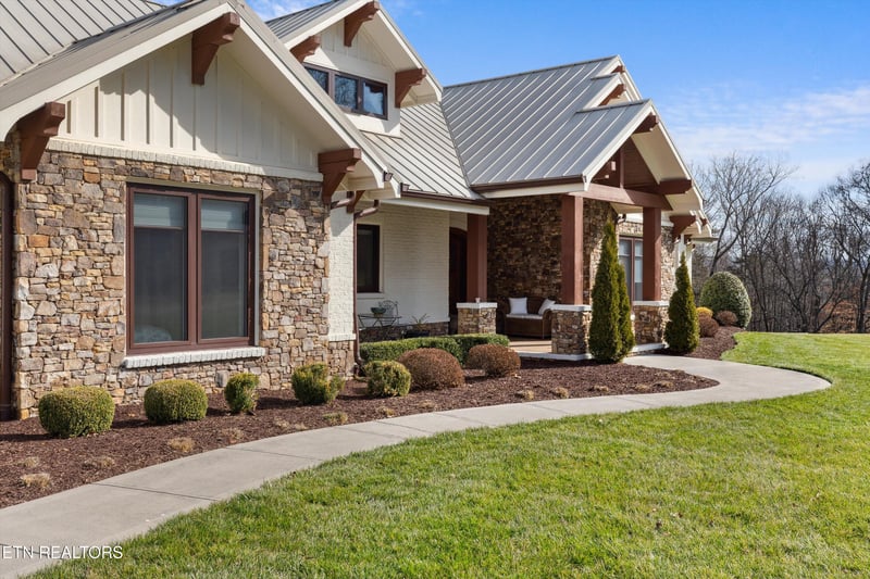 950 N White Wing North Rd, Lenoir City, TN 37771