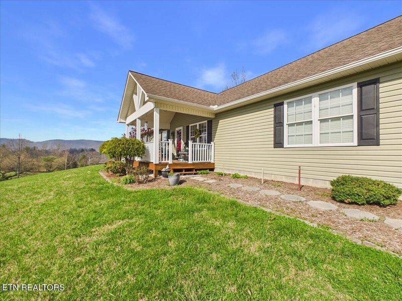 950 S Coolidge Rd, Lafollette, TN 37766
