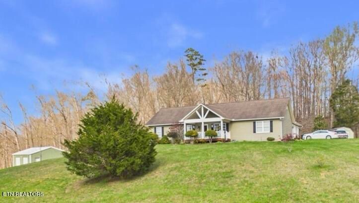 950 S Coolidge Rd, Lafollette, TN 37766
