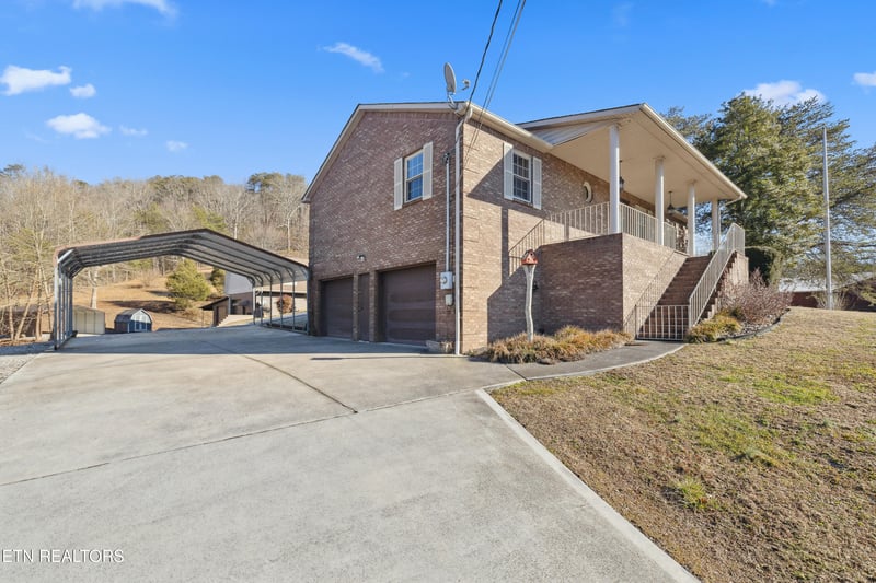 950 Satterfield Rd, Maynardville, TN 37807