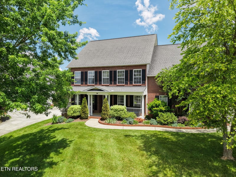 9501 Hickory Knoll Ln, Knoxville, TN 37931
