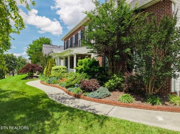 9501 Hickory Knoll Ln, Knoxville, TN 37931