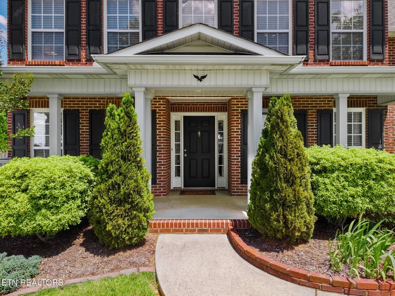 9501 Hickory Knoll Ln, Knoxville, TN 37931