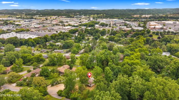 9501 Ravenel Ln, Knoxville, TN 37922