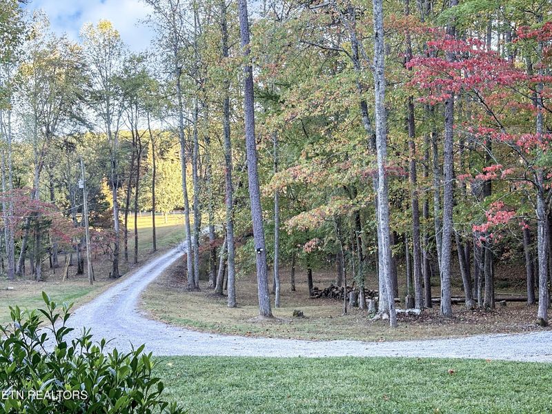 951 Newell Cir, Seymour, TN 37865