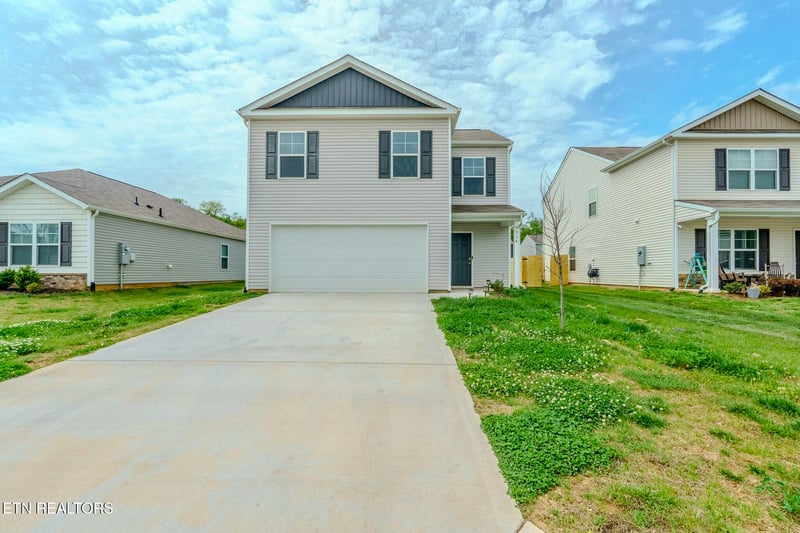 9518 River Cane Rd, Mascot, TN 37806