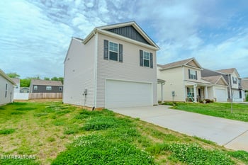 9518 River Cane Rd, Mascot, TN 37806