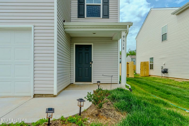 9518 River Cane Rd, Mascot, TN 37806