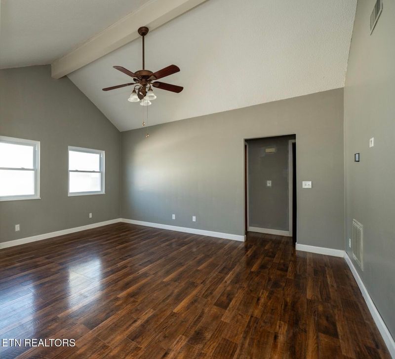 953 Lee Delia Ln, Alcoa, TN 37701