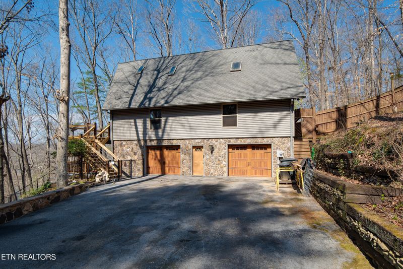 954 Caney Creek Rd, Harriman, TN 37748