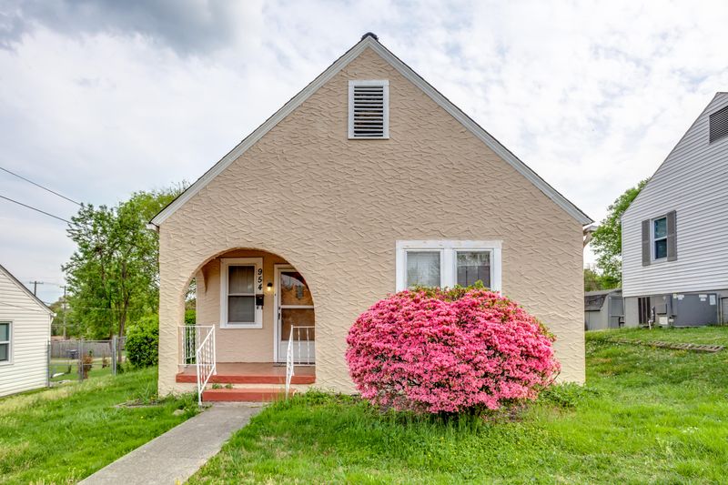 954 Maynard Ave, Knoxville, TN 37917