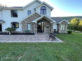 954 Old Hen Valley Rd, Oliver Springs, TN 37840