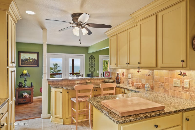 954 Pawnee Ct, Sevierville, TN 37876
