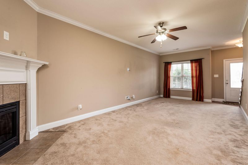 954 Vicar Ln, Knoxville, TN 37919