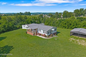9541 Antioch Church Rd, Lenoir City, TN 37772
