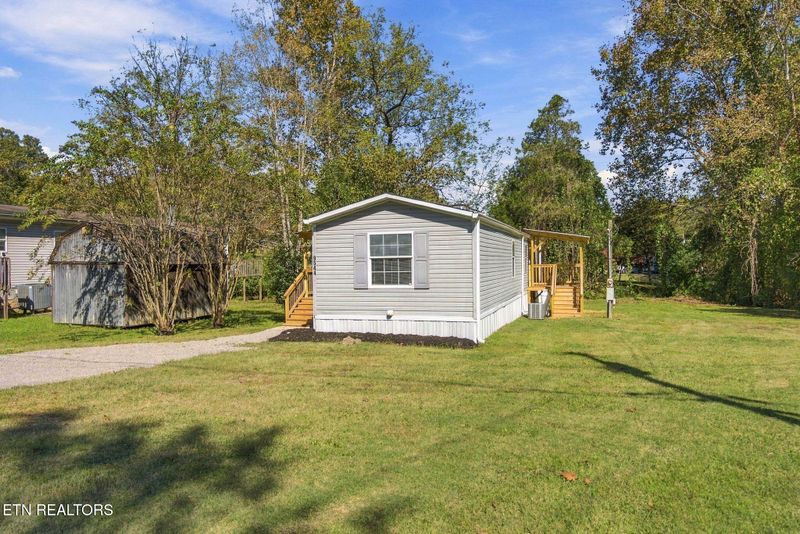 9544 Raccoon Woods Dr, Heiskell, TN 37754