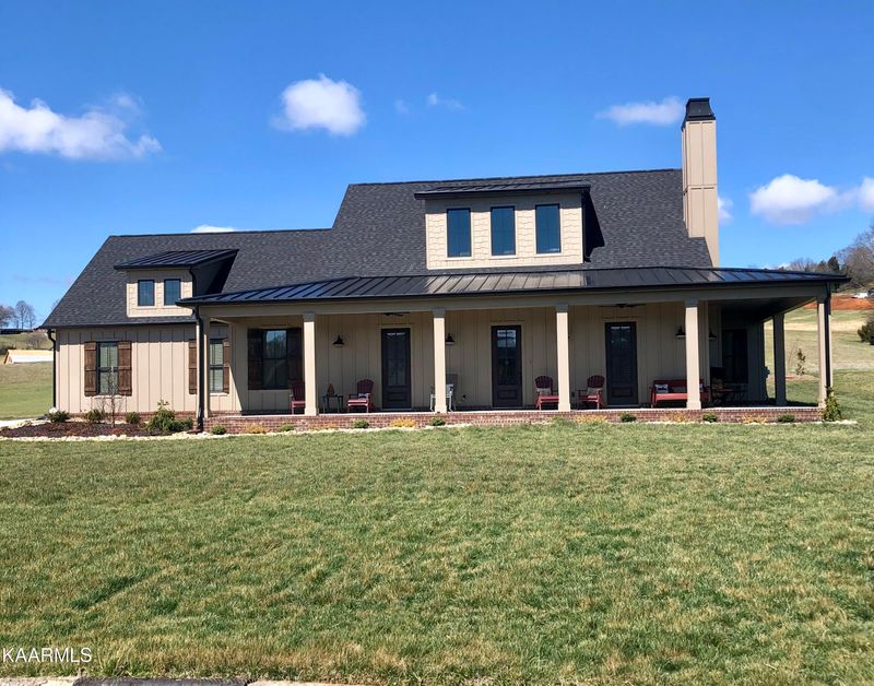 9549 Gunnies Dr, Kodak, TN 37764