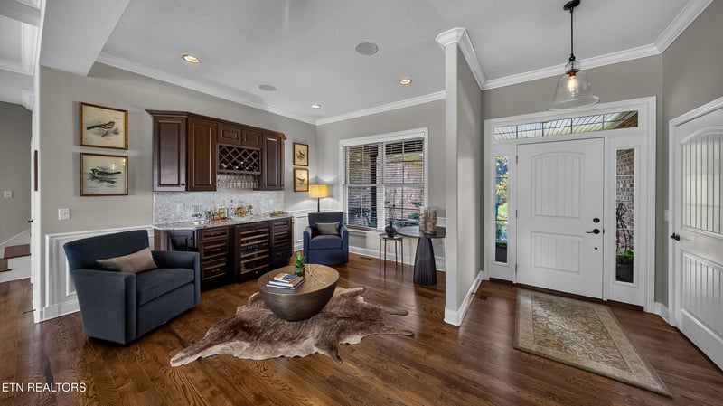 955 Cobblestone Dr, Lenoir City, TN 37772